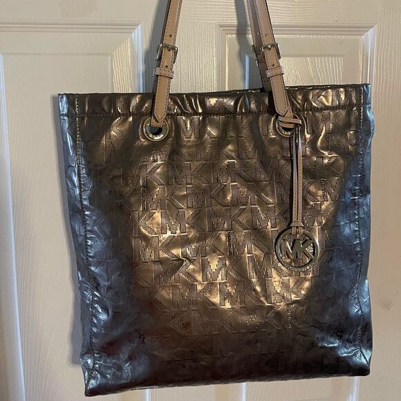 Michael Kors MK Mirror Metallic silver Bronze logo large tote tan leather straps - Picture 2 of 16
